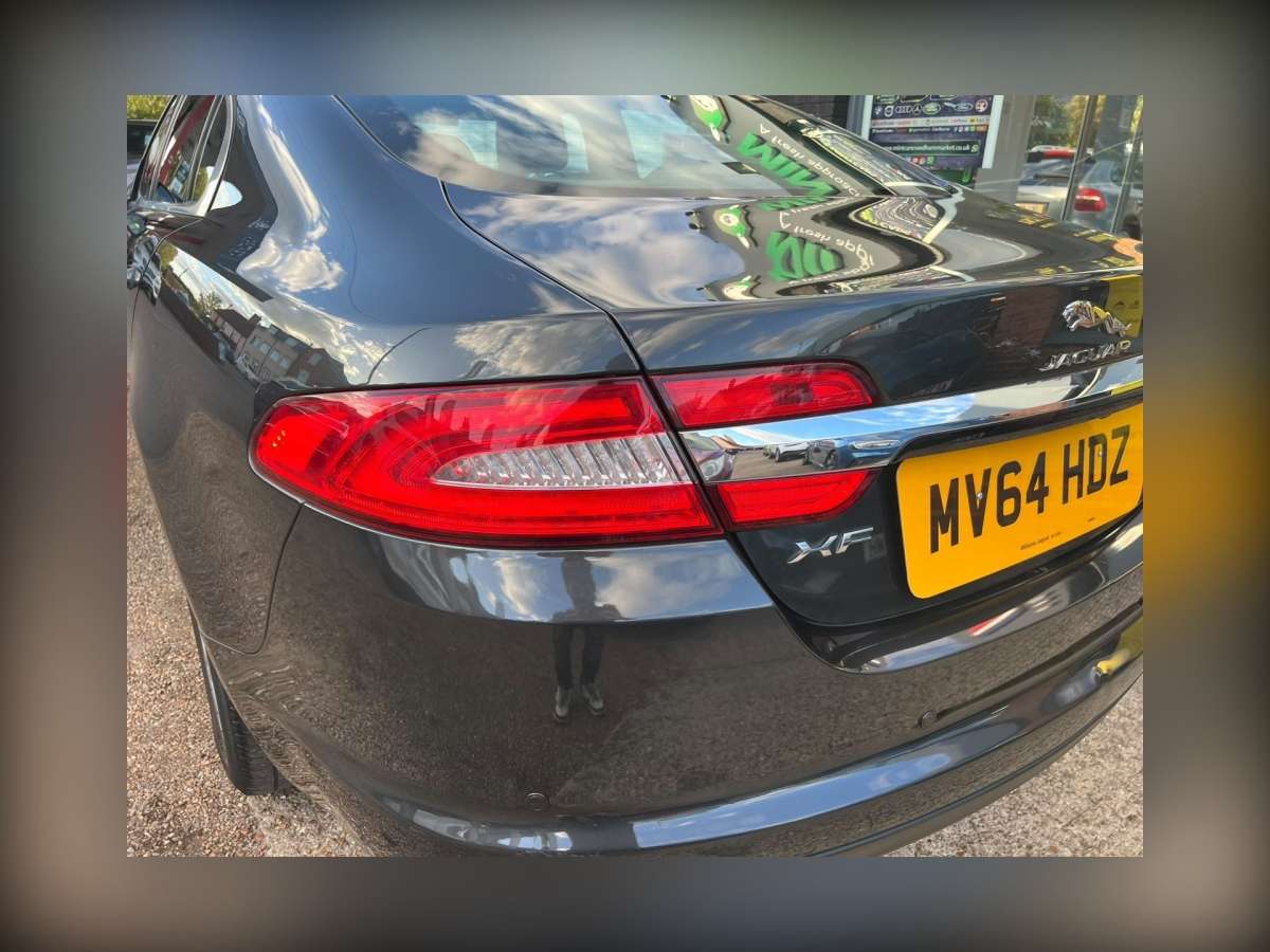 2014 Jaguar XF 2.2d Luxury Saloon 4dr Diesel Auto Euro 5 (s/s) (163 ps)