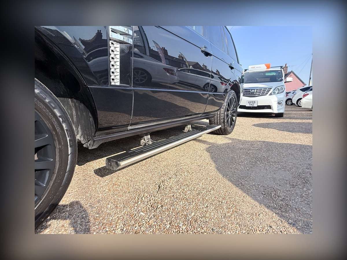 2012 Land Rover Range Rover 4.4 TD V8 Autobiography SUV 5dr Diesel Auto 4WD Euro 5 (313 bhp)