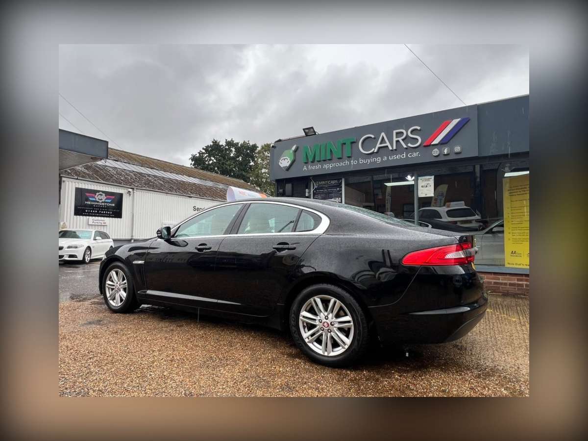 2012 Jaguar XF 2.2d SE Business Saloon 4dr Diesel Auto Euro 5 (s/s) (163 ps)