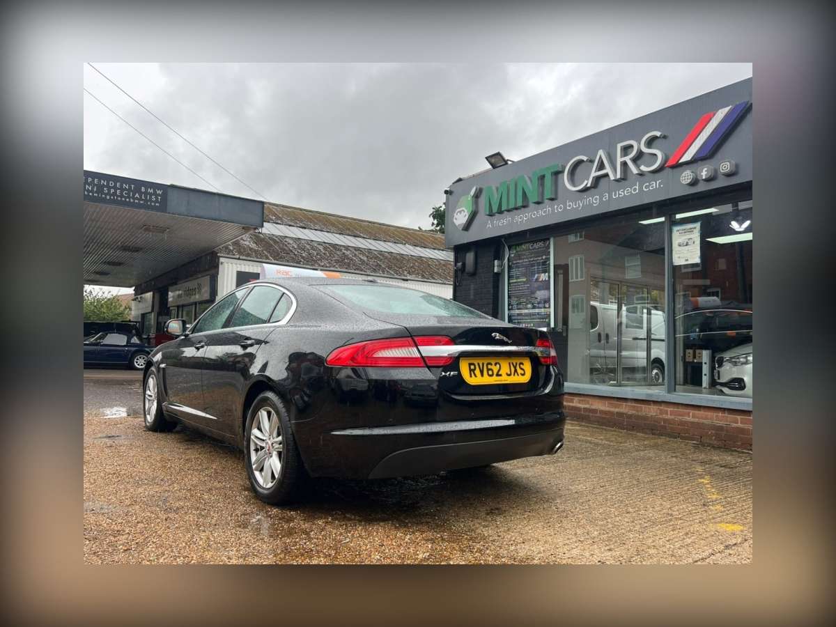 2012 Jaguar XF 2.2d SE Business Saloon 4dr Diesel Auto Euro 5 (s/s) (163 ps)