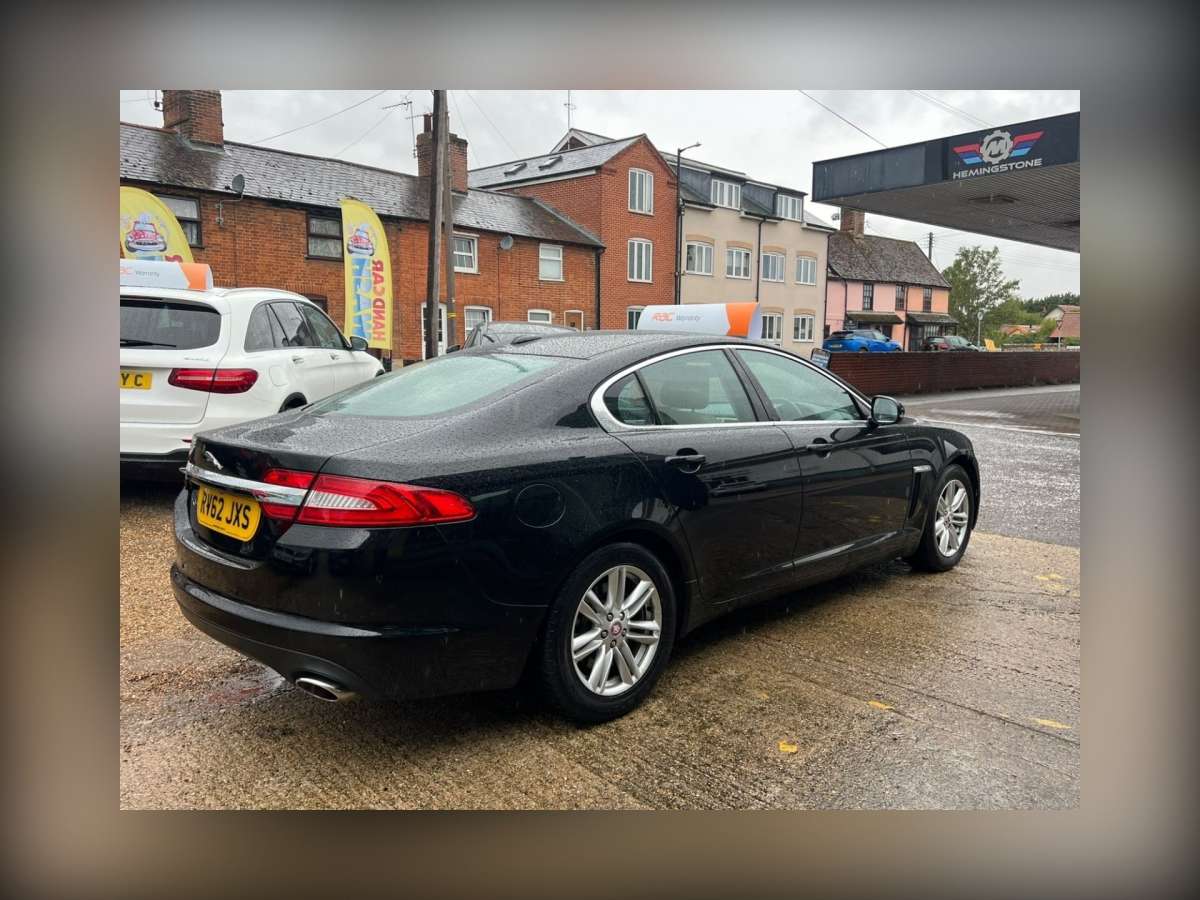 2012 Jaguar XF 2.2d SE Business Saloon 4dr Diesel Auto Euro 5 (s/s) (163 ps)