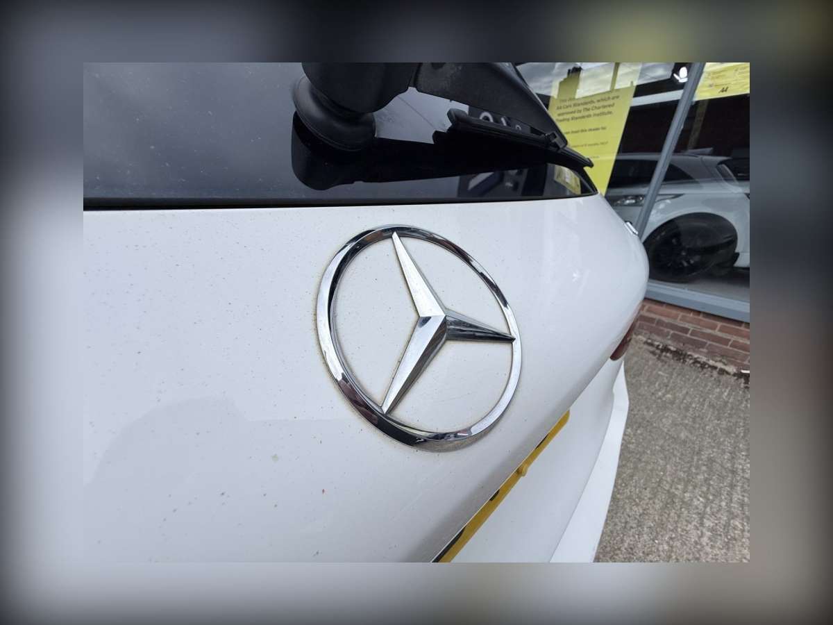 2015 Mercedes-Benz GLC 2.1 GLC220d AMG Line (Premium Plus) SUV 5dr Diesel G-Tronic 4MATIC Euro 6 (s/s) (170 ps)