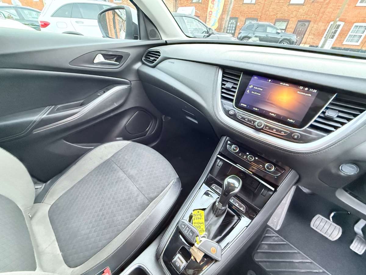 2018 Vauxhall Grandland X 1.2 Turbo Sport Nav SUV 5dr Petrol Auto Euro 6 (s/s) (130 ps)