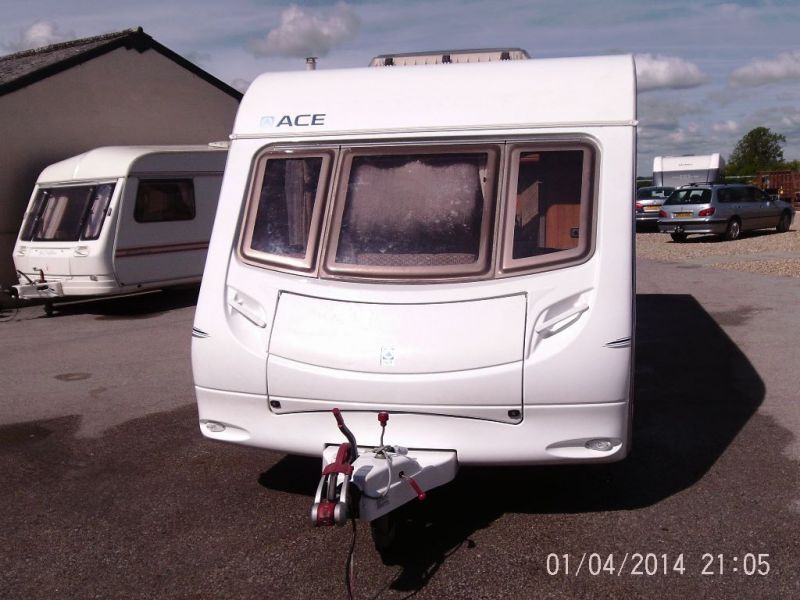 2006 Ace Surpreme Twinstar touring caravan image 2