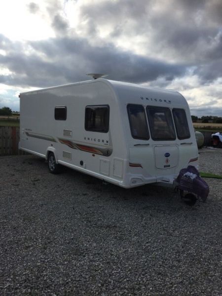2011 Bailey Unicorn Valencia 4berth fixed bed image 1