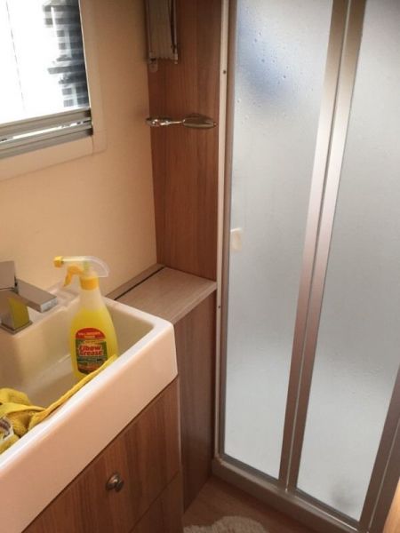 2011 Bailey Unicorn Valencia 4berth fixed bed image 6