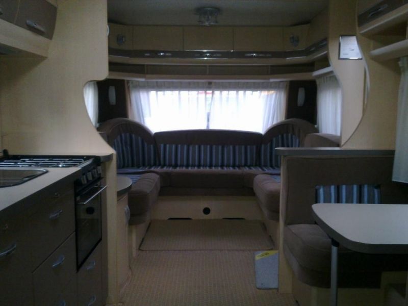 2011 Hobby Caravan 645 Vip Collection ( ) image 3