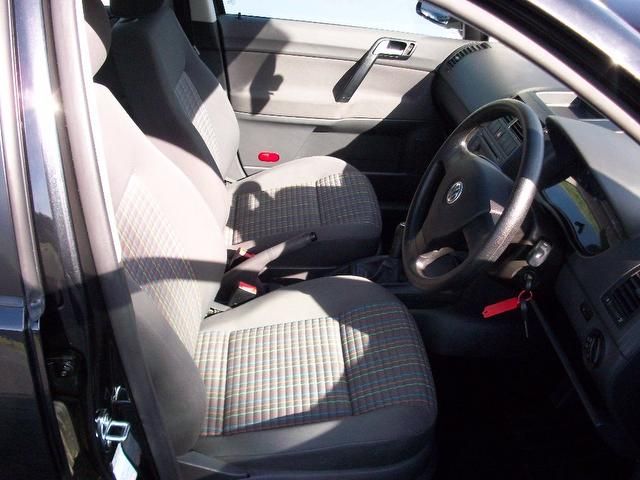 2007 Volkswagen Polo 1.2 S 5dr Low Insurance image 6