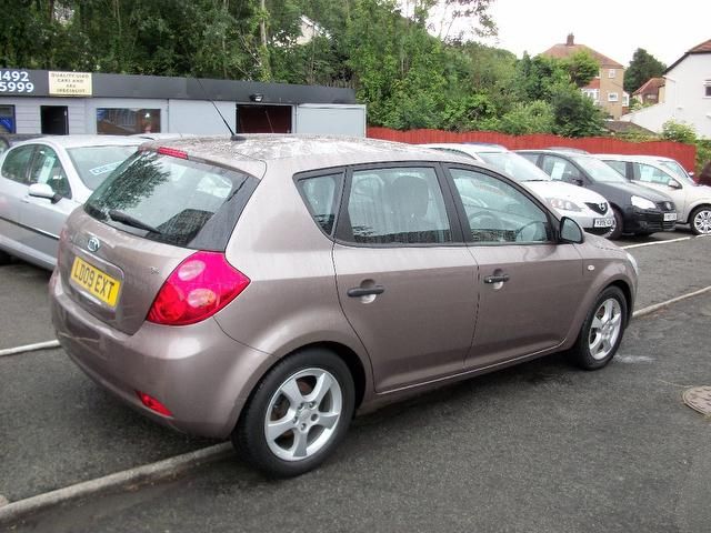 2009 KIA Cee'D 1.6 CRDi GS 5dr Full Service History Low Miles image 3
