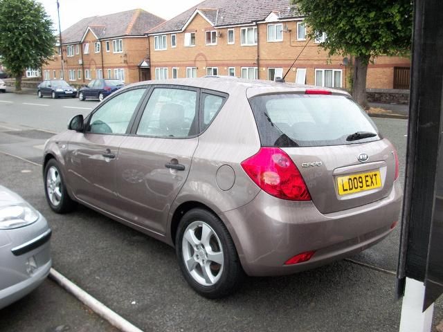 2009 KIA Cee'D 1.6 CRDi GS 5dr Full Service History Low Miles image 4