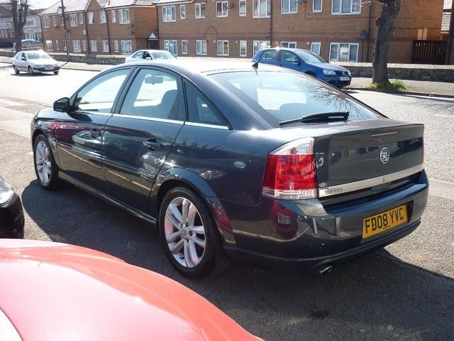 2008 Vauxhall Vectra 1.8 i VVT SRi 5dr image 4