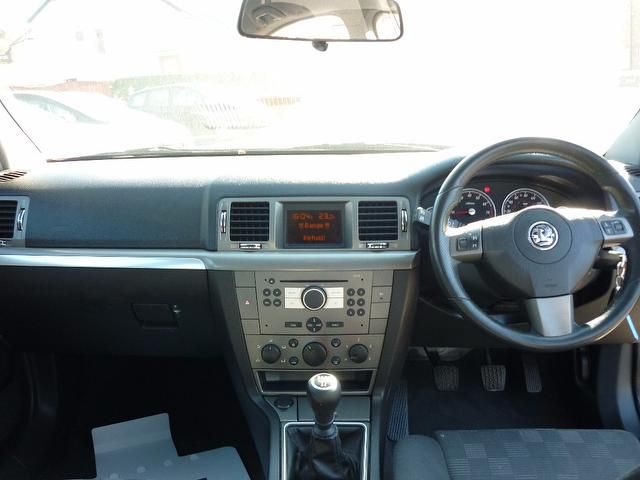 2008 Vauxhall Vectra 1.8 i VVT SRi 5dr image 7