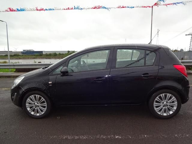 2011 Vauxhall Corsa 1.4 i 16v SE 5dr (a/c) JUST ARRIVED!!! image 2