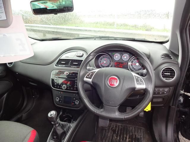 2012 Fiat Punto 1.4 8v GBT 3dr (start / stop) JUST ARRIVED!! image 3