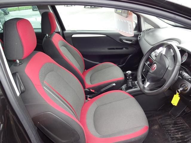 2012 Fiat Punto 1.4 8v GBT 3dr (start / stop) JUST ARRIVED!! image 6