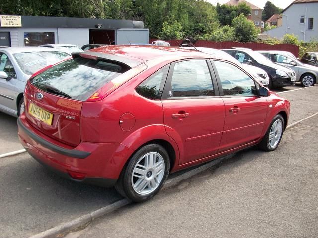 2006 Ford Focus 1.6 Ghia 5dr Full History 8 Stamps image 3