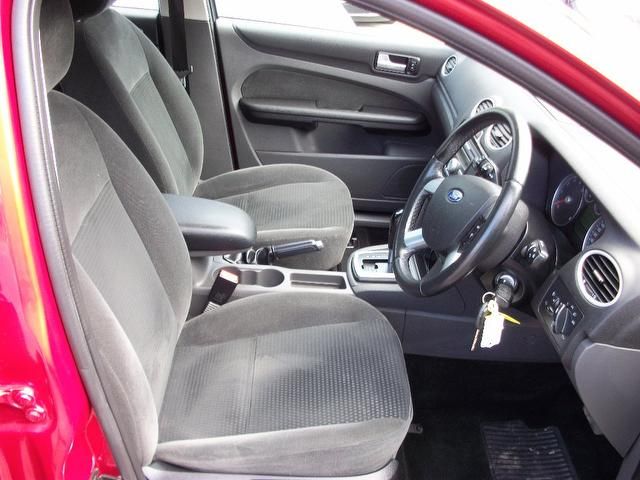 2006 Ford Focus 1.6 Ghia 5dr Full History 8 Stamps image 8