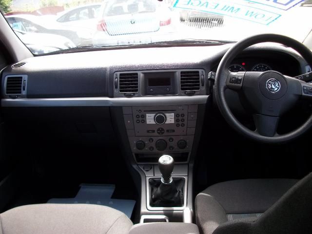 2006 Vauxhall Vectra 1.9 CDTi 16v Life 5dr Full Main Dealer Service image 7