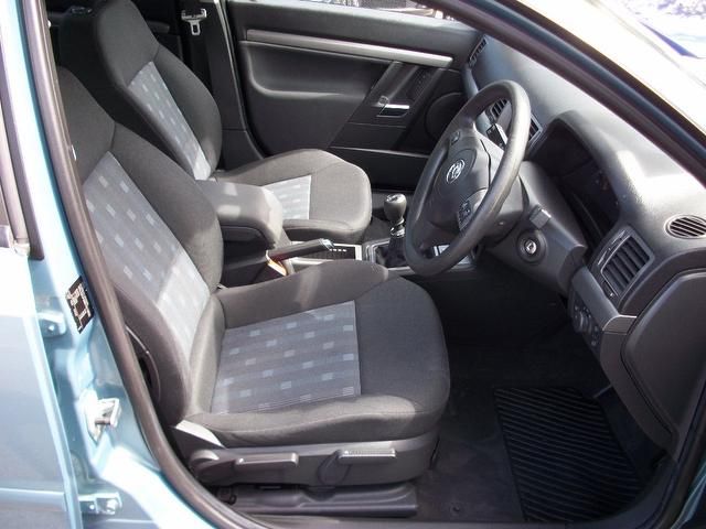 2006 Vauxhall Vectra 1.9 CDTi 16v Life 5dr Full Main Dealer Service image 8