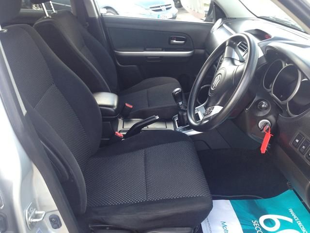 2006 Suzuki Grand Vitara 2.0 16v 5dr 1 OWNER, LOW MILES!! image 8