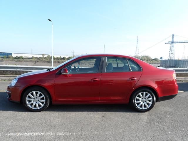 2008 Volkswagen Jetta 1.9 TDI S 4dr 1 0WNER,PRISTINE! image 3