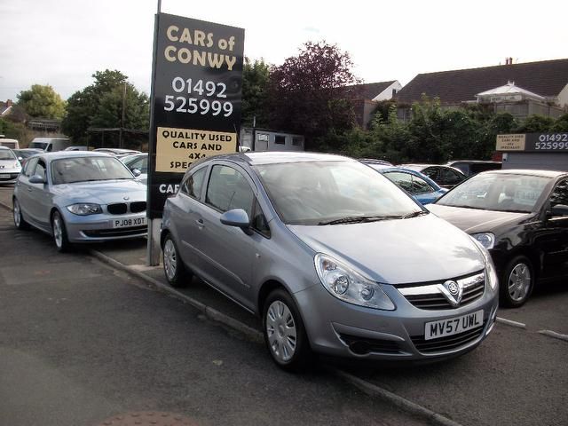 2007 Vauxhall Corsa 1.2 i 16v Club 3dr image 1