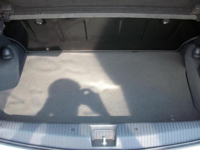 2006 Vauxhall Corsa 1.2 i 16v SXi 3dr Low Mileage and Insurance image 6