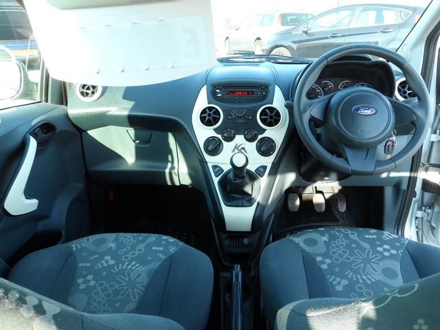 2010 Ford KA 1.2 Style 3dr ECONOMICAL!! image 7