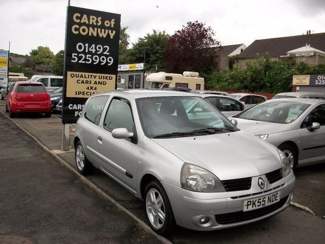 2005 Renault Clio 1.2 16v Extreme 3dr Low Mileage and Insurance image 1