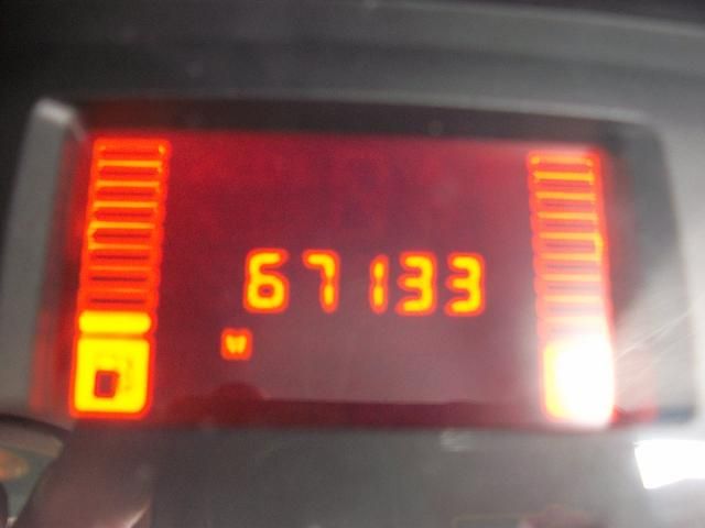 2005 Renault Clio 1.2 16v Extreme 3dr Low Mileage and Insurance image 10