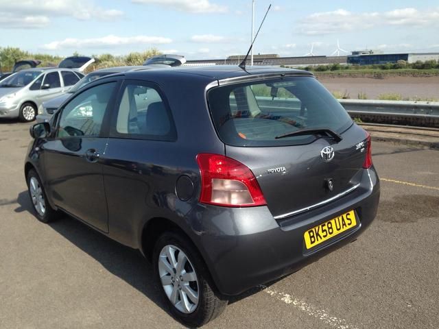 2008 Toyota Yaris 1.3 VVT-i TR 3dr FULL HISTORY!! image 2