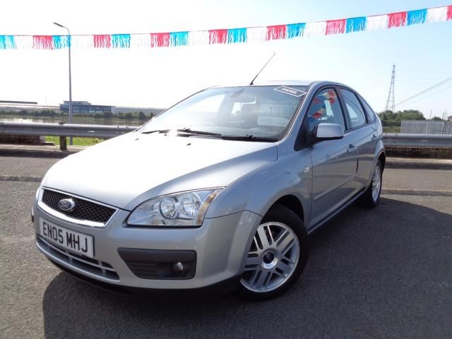 2005 Ford Focus 2.0 TDCi Ghia 5dr CLEAN DIESEL HATCH image 2