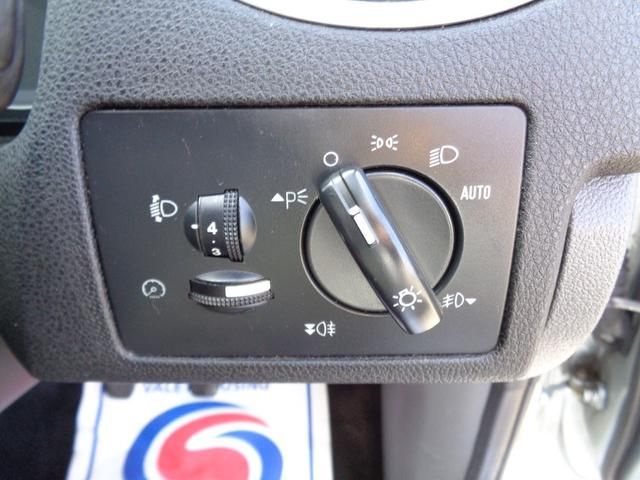 2005 Ford Focus 2.0 TDCi Ghia 5dr CLEAN DIESEL HATCH image 8