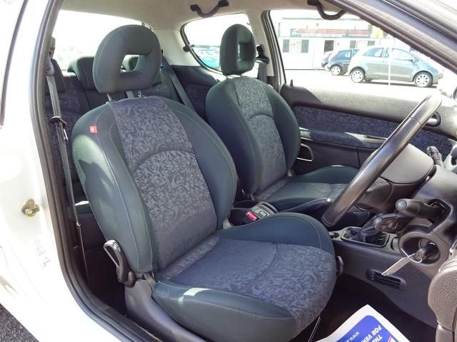 2005 Peugeot 206 1.6 16v Quiksilver 3dr FSH! image 4