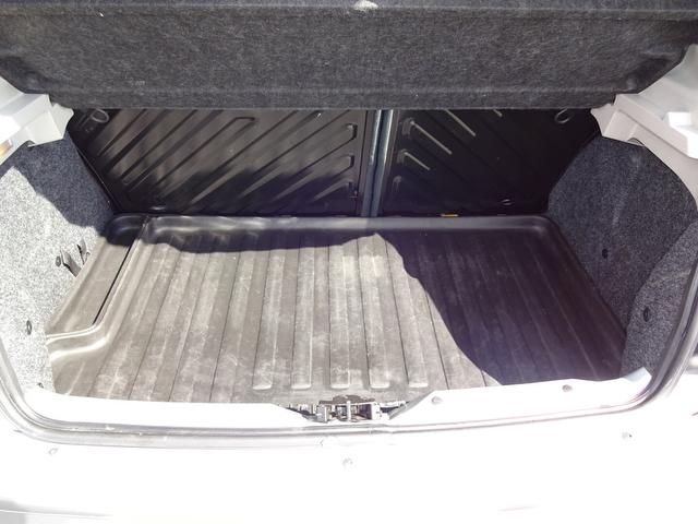 2005 Peugeot 206 1.6 16v Quiksilver 3dr FSH! image 9