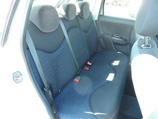 2006 Citroen C3 1.4 i Desire 5dr CLEAN HATCH!! LONG MOT! image 4