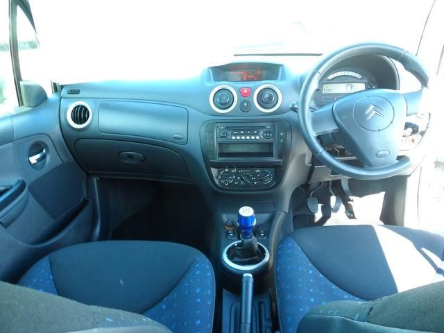 2006 Citroen C3 1.4 i Desire 5dr CLEAN HATCH!! LONG MOT! image 6
