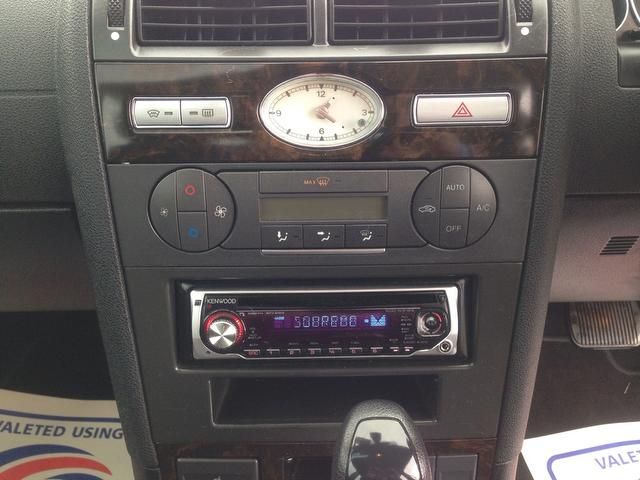 2005 Ford Mondeo 2.0 TDCi Ghia 5dr CLEAN, DIESEL HATCH image 8