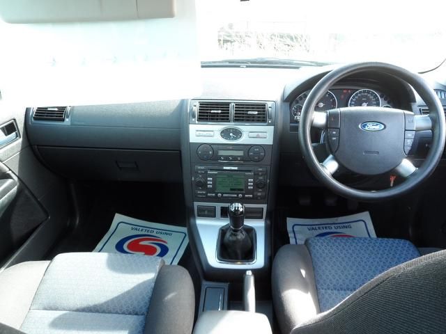 2006 Ford Mondeo 2.0 Zetec 5dr FSH! VERY CLEAN CAR! image 6