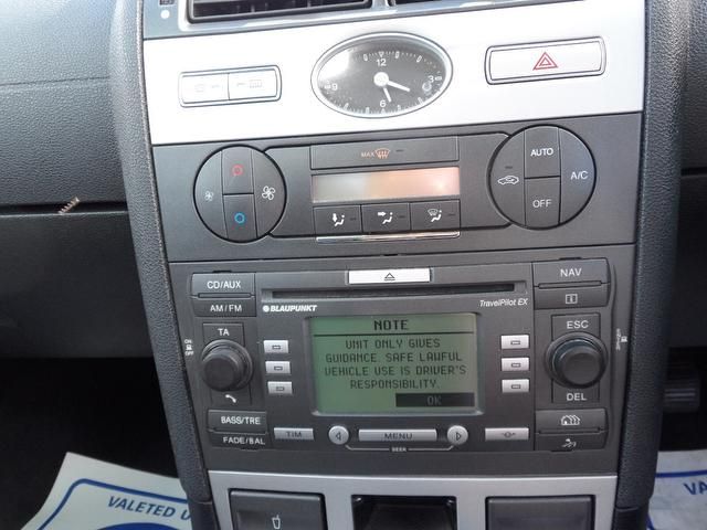 2006 Ford Mondeo 2.0 Zetec 5dr FSH! VERY CLEAN CAR! image 7