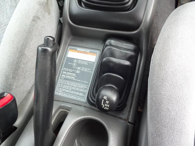 2002 Suzuki Grand Vitara 1.6 GV1600 Sport 3dr GET READY FOR WINTER! image 6