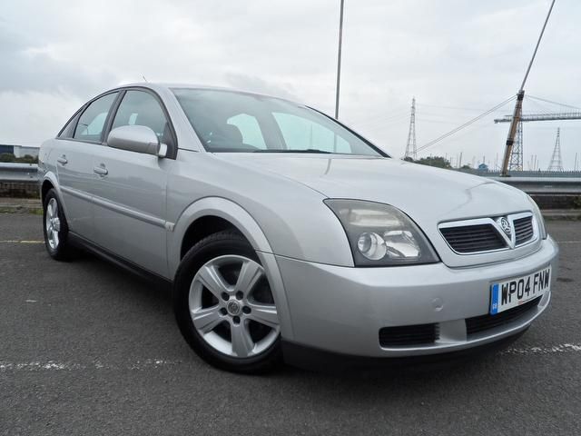 2004 Vauxhall Vectra 1.8 i 16v Energy 5dr FSH! 12 MONTH MOT! image 1