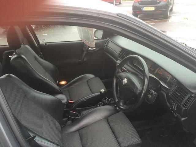 2002 Vauxhall Vectra 2.2 i 16v SRi 150 5dr RARE CLEAN EXAMPLE image 4