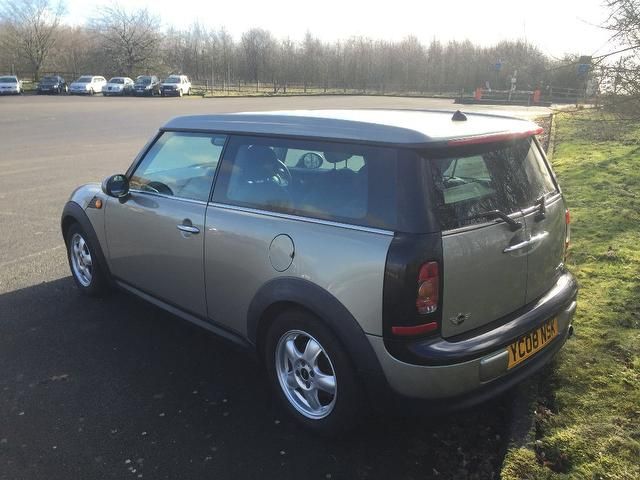 2008 MINI Clubman 1.6 D Cooper 5dr Full Leather image 4