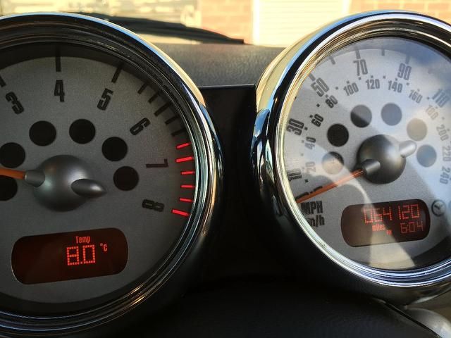 2005 MINI Convertible 1.6 Cooper S 2dr Full Leather/12Months Warranty image 12