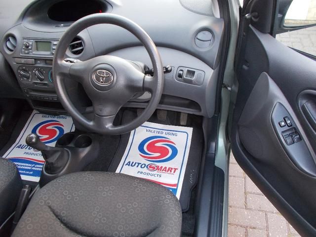 2005 Toyota Yaris 1.0 VVT-i T3 5dr image 7
