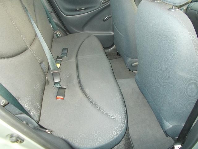 2005 Toyota Yaris 1.0 VVT-i T3 5dr image 8