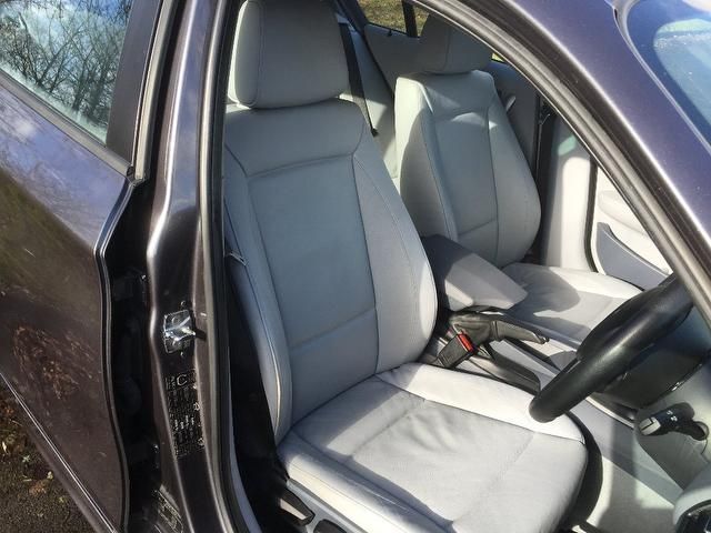 2005 BMW 1 SERIES 2.0TD 120d SE 5dr Full Leather /2Key image 9