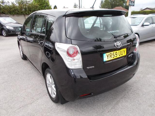 2009 Toyota Verso 2.0 D-4D TR 5dr (7 seat) image 3