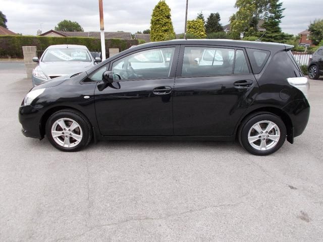 2009 Toyota Verso 2.0 D-4D TR 5dr (7 seat) image 5